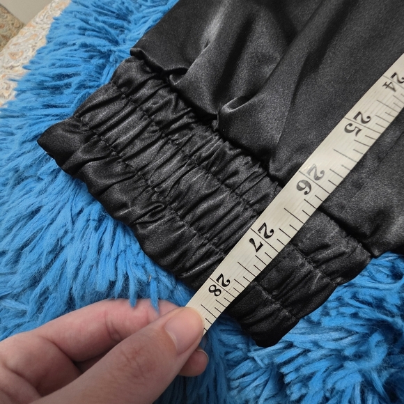 Nike Track Satin Womens Joggers Size Large - Picture 8 of 9